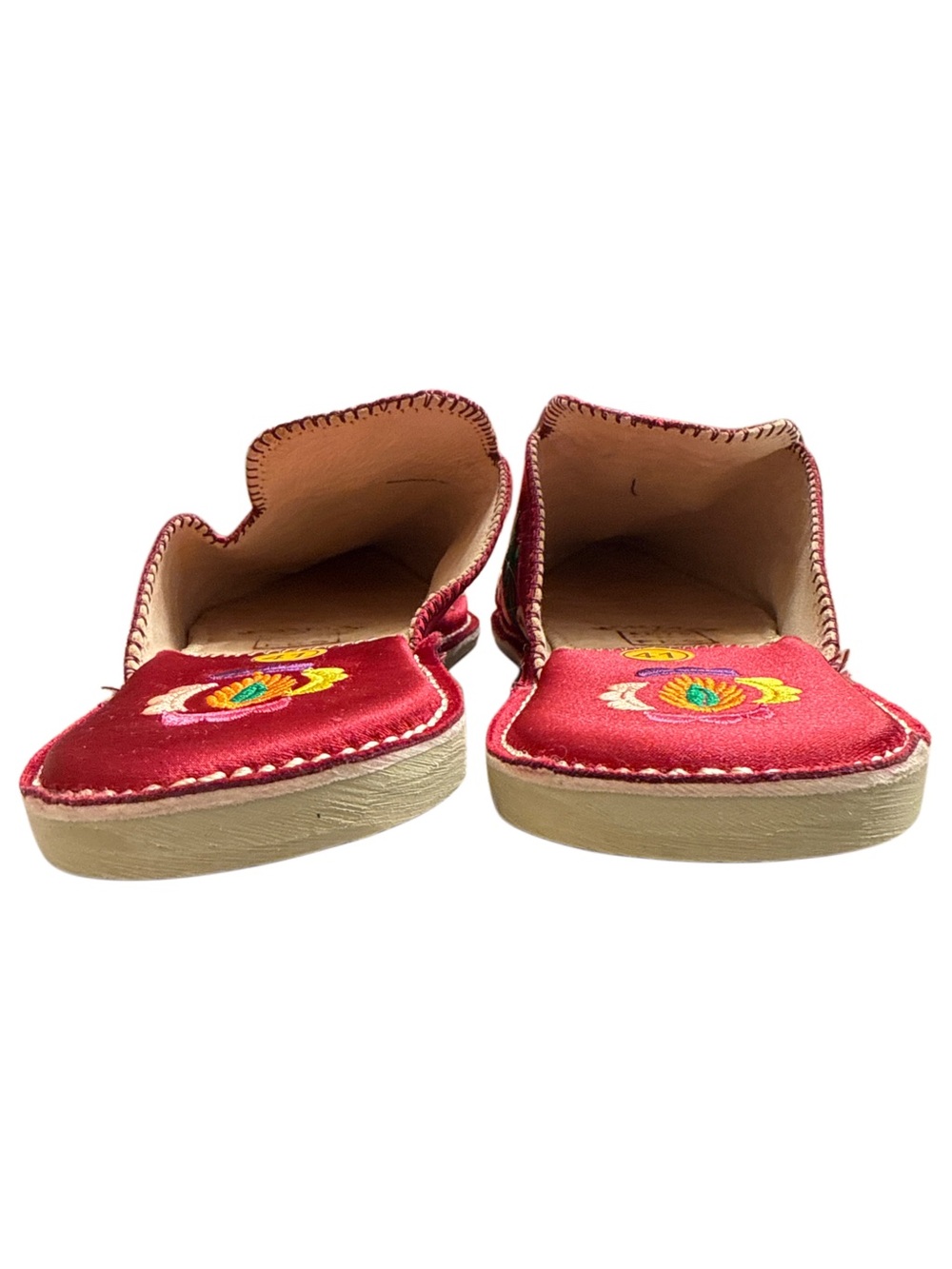 EMBROIDERED FLORAL MOTIF MULES NWOT - Picture 3 of 6